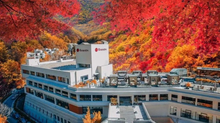 古尔沟国际温泉康养度假区：四川最美的雪山下的温泉康养胜地